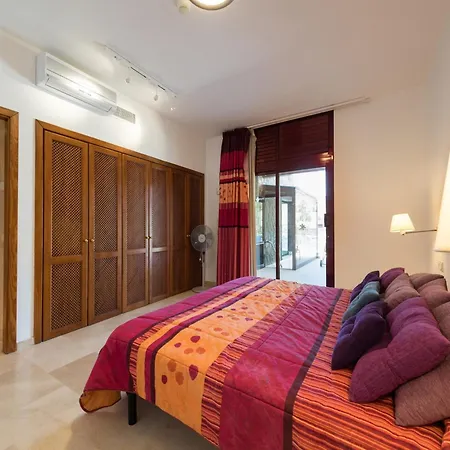 The In Has 4 Bedrooms Chalet