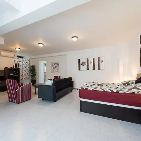 The In Has 4 Bedrooms * Mogan