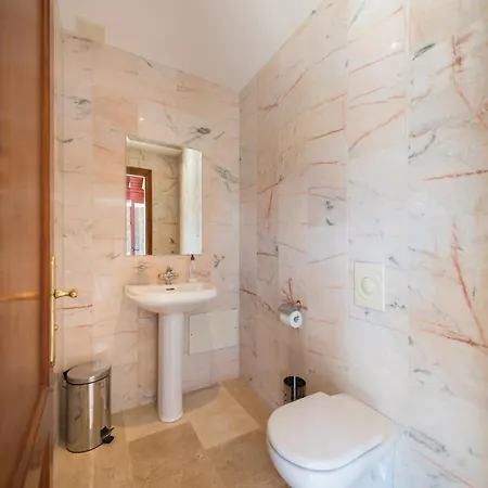 The In Has 4 Bedrooms Mogan